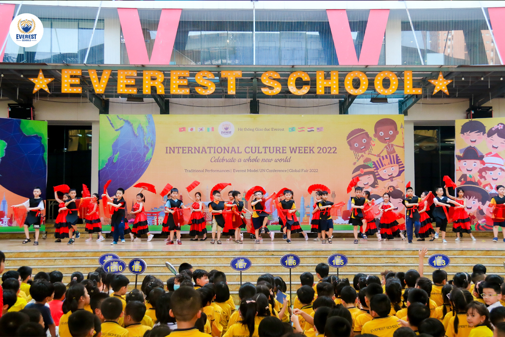 Everest School