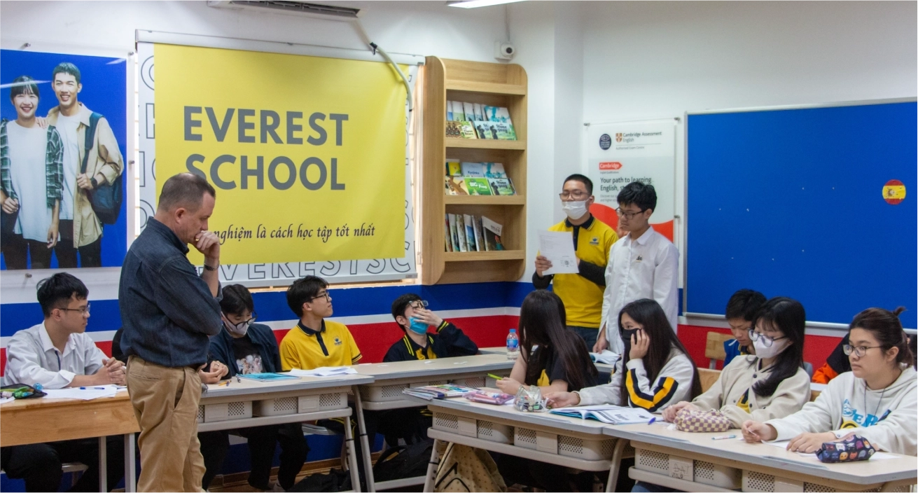 Everest School